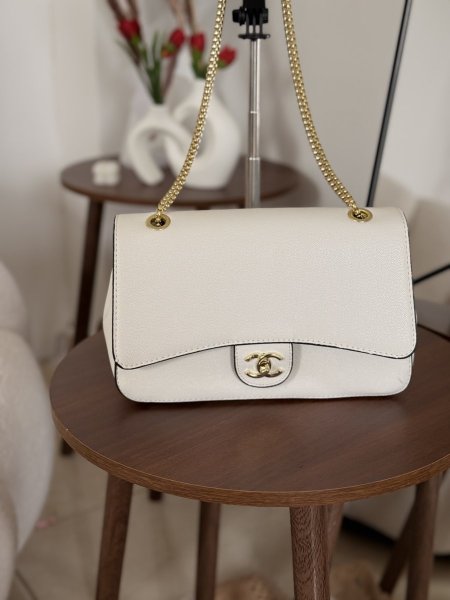 حقيبة شانيل اصدار جديد قاعدة 26سم