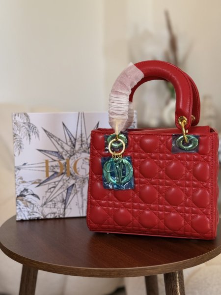 برغندي/ خمري