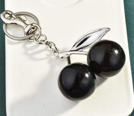 اسود مع فضي